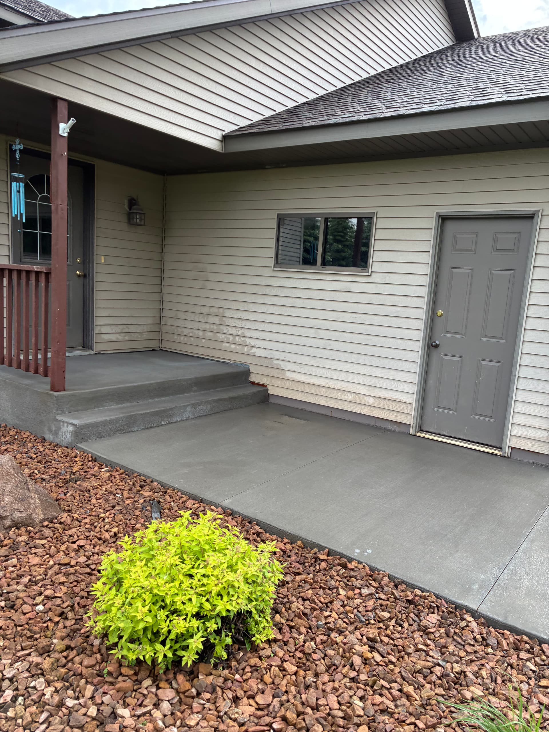 Gallery photos for Old Steps and Apron Ripped Out, Fresh Concrete Installed: Image #6