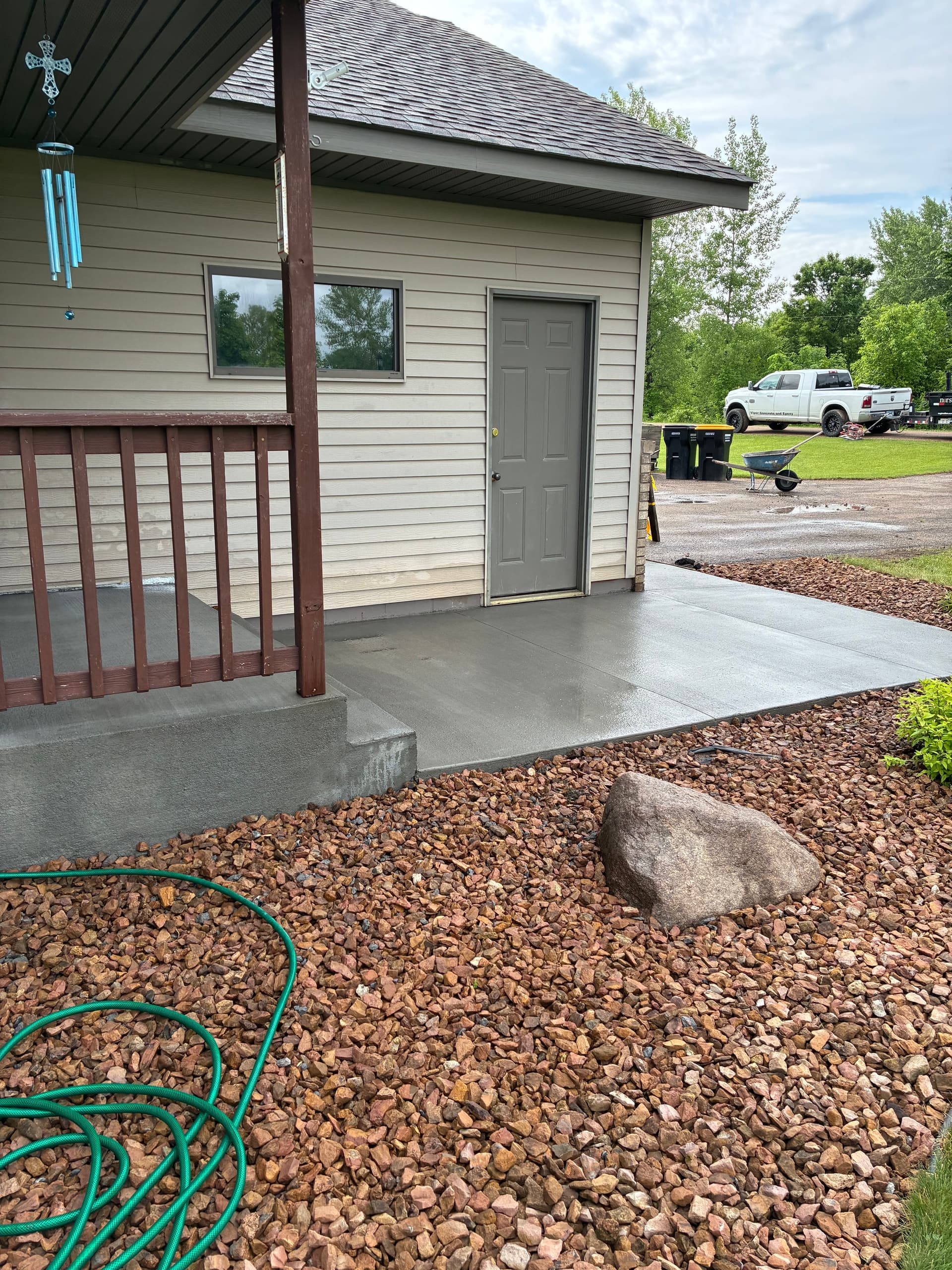 Gallery photos for Old Steps and Apron Ripped Out, Fresh Concrete Installed: Image #5