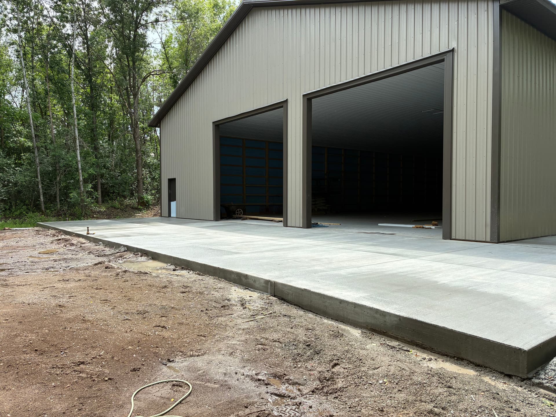 Gallery photos for 60x100 Shed Floor and Apron Built for Hard Daily Use: Image #3