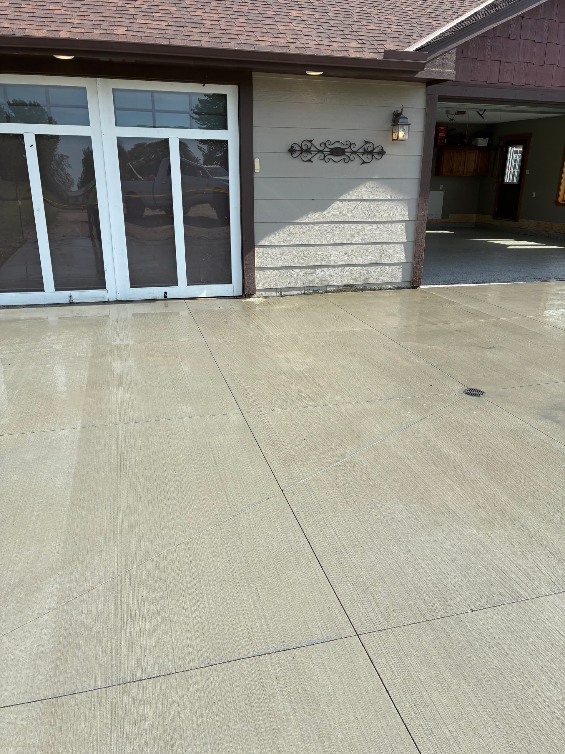 Gallery photos for New Concrete Driveway and Epoxy Garage Floor Done Right: Image #5